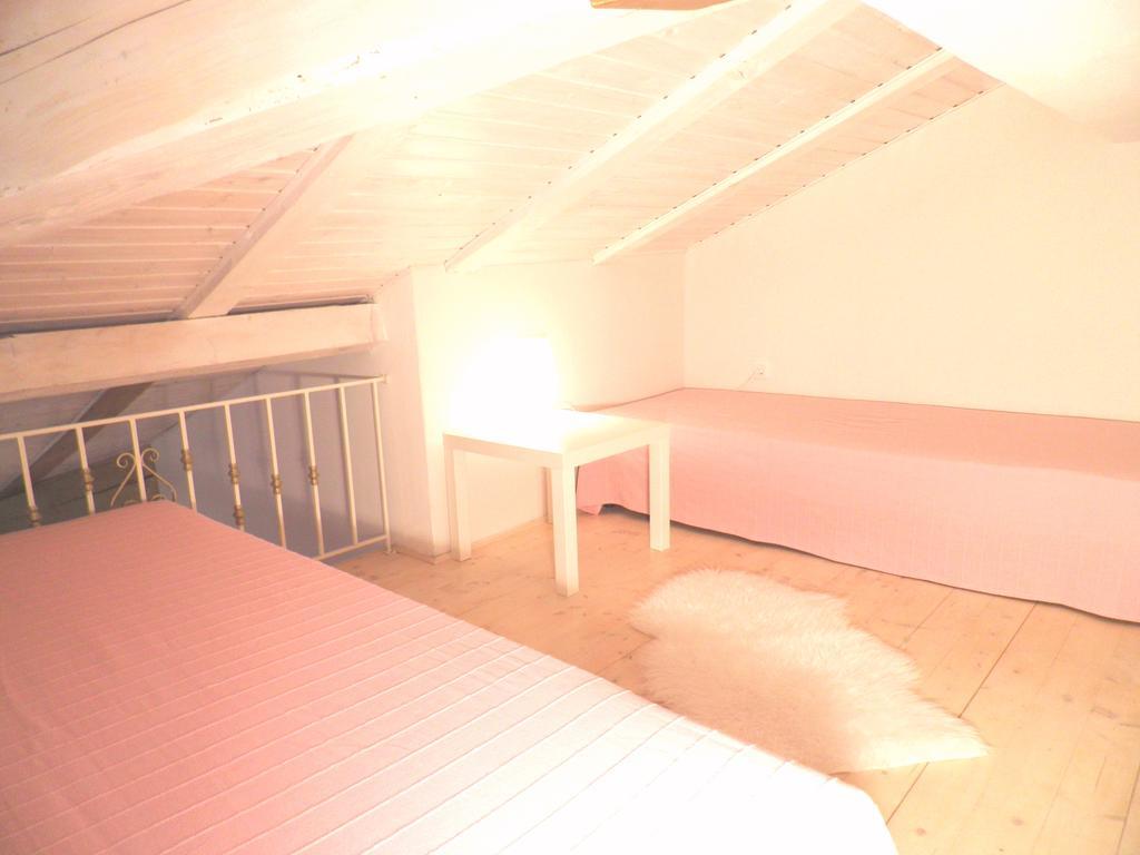 Studio Sijara Apartamento Motovun Habitación foto